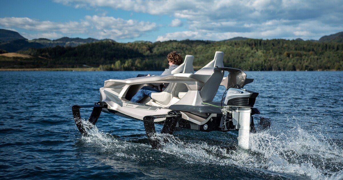 Electric hydrofoil finally ready to skim the waves