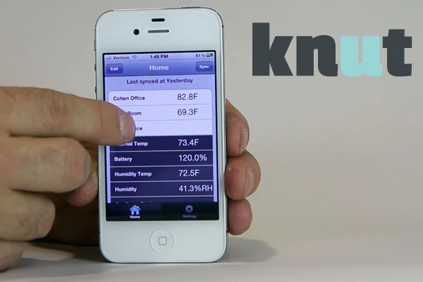 The "Knut Interface" is a smartphone app that lets you control Knut