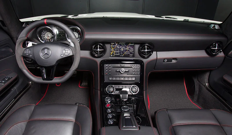2013 Mercedes-Benz SLS AMG GT Coupé interior
