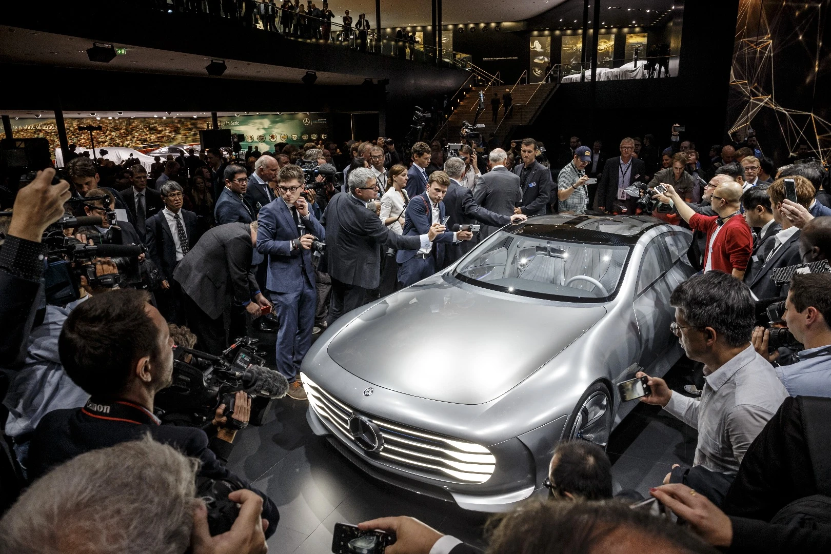 The pointed wheel arches feature front and back