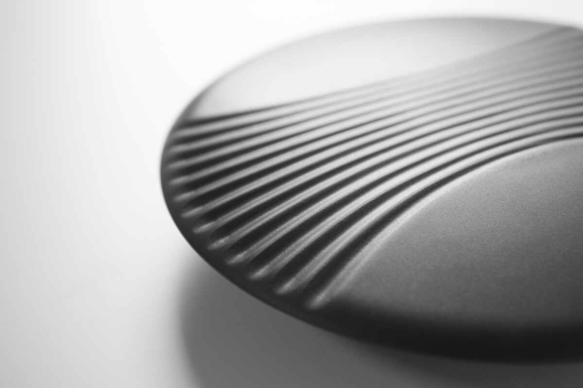 As well as acting as a strainer, the grooves on the underside of the Onelid release steam to avoid over boiling