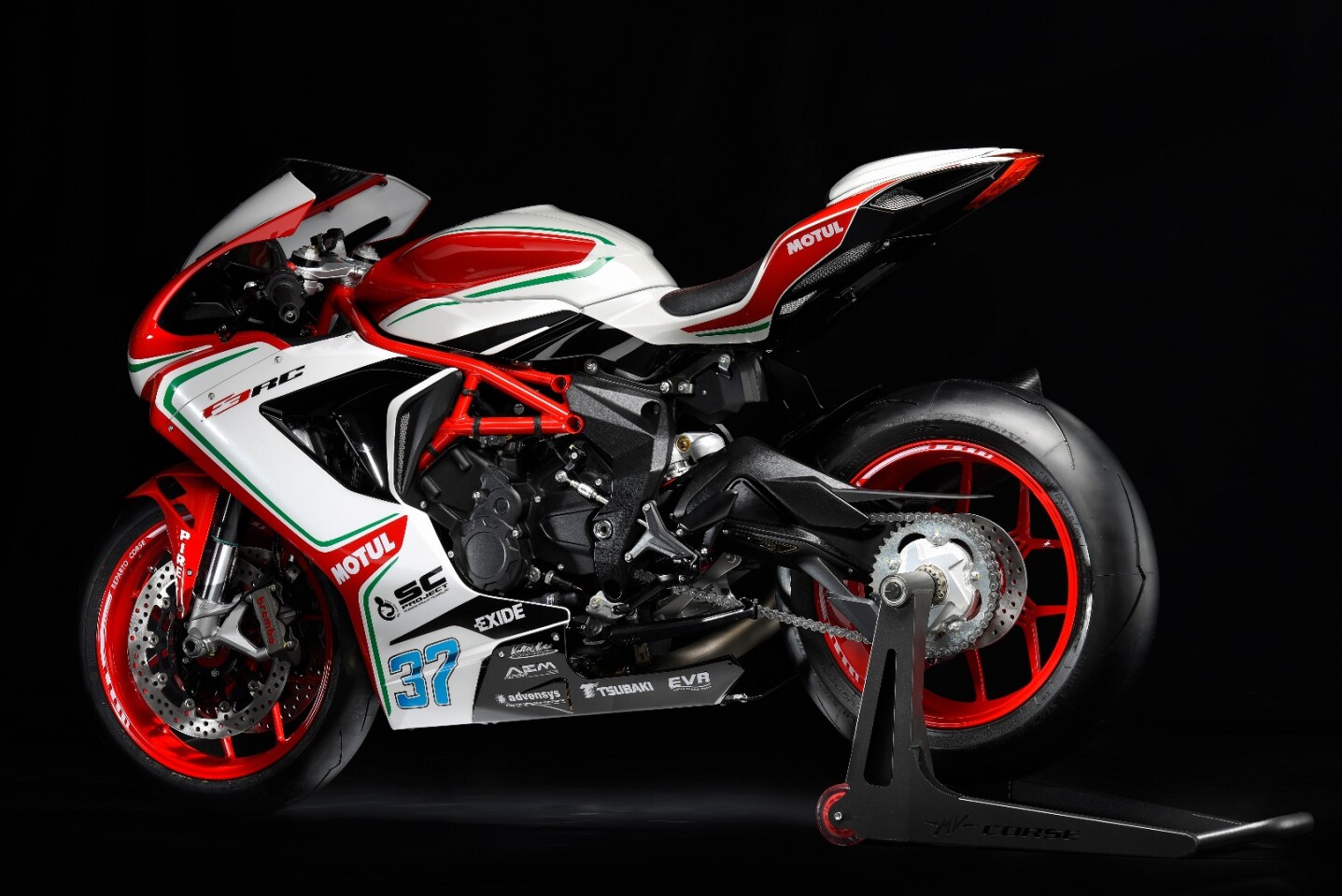 The MV Agusta F3 675 and 800 RC are sold with a paddock stand
