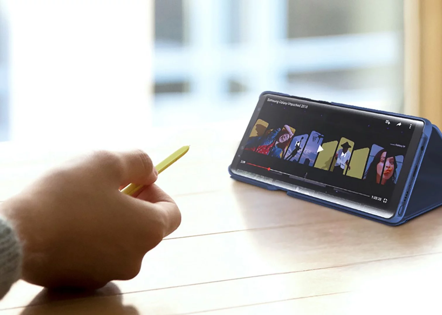 One of the new tricks the S Pen has with the Note 9 is the ability to control video playback away from the screen