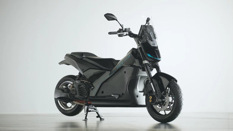 This series-parallel hybrid scooter prototype packs an electric motor and a combustion engine that can work together to deliver more power on the road