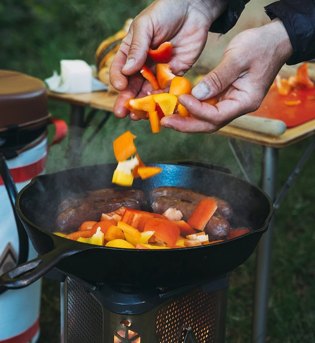 Cook in a pan or with the included discada-style top