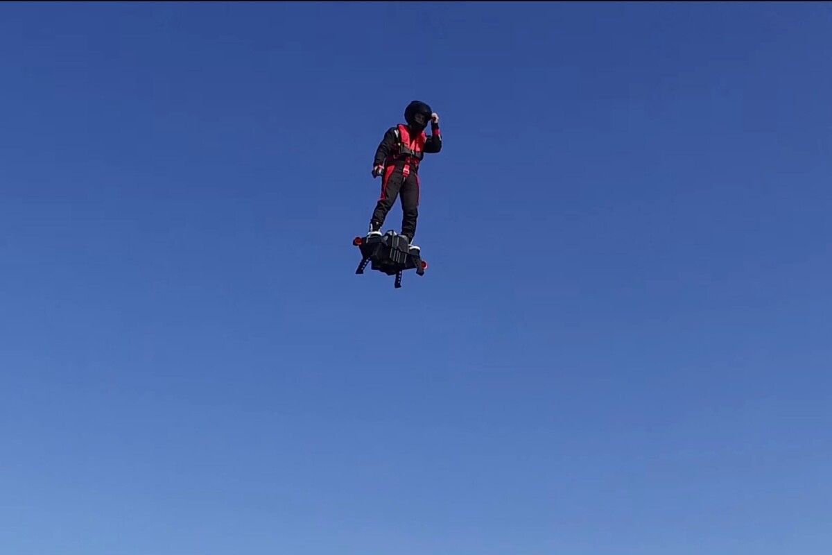 Franky Zapata's awesome Flyboard Air redefines the concept of a hoverboard