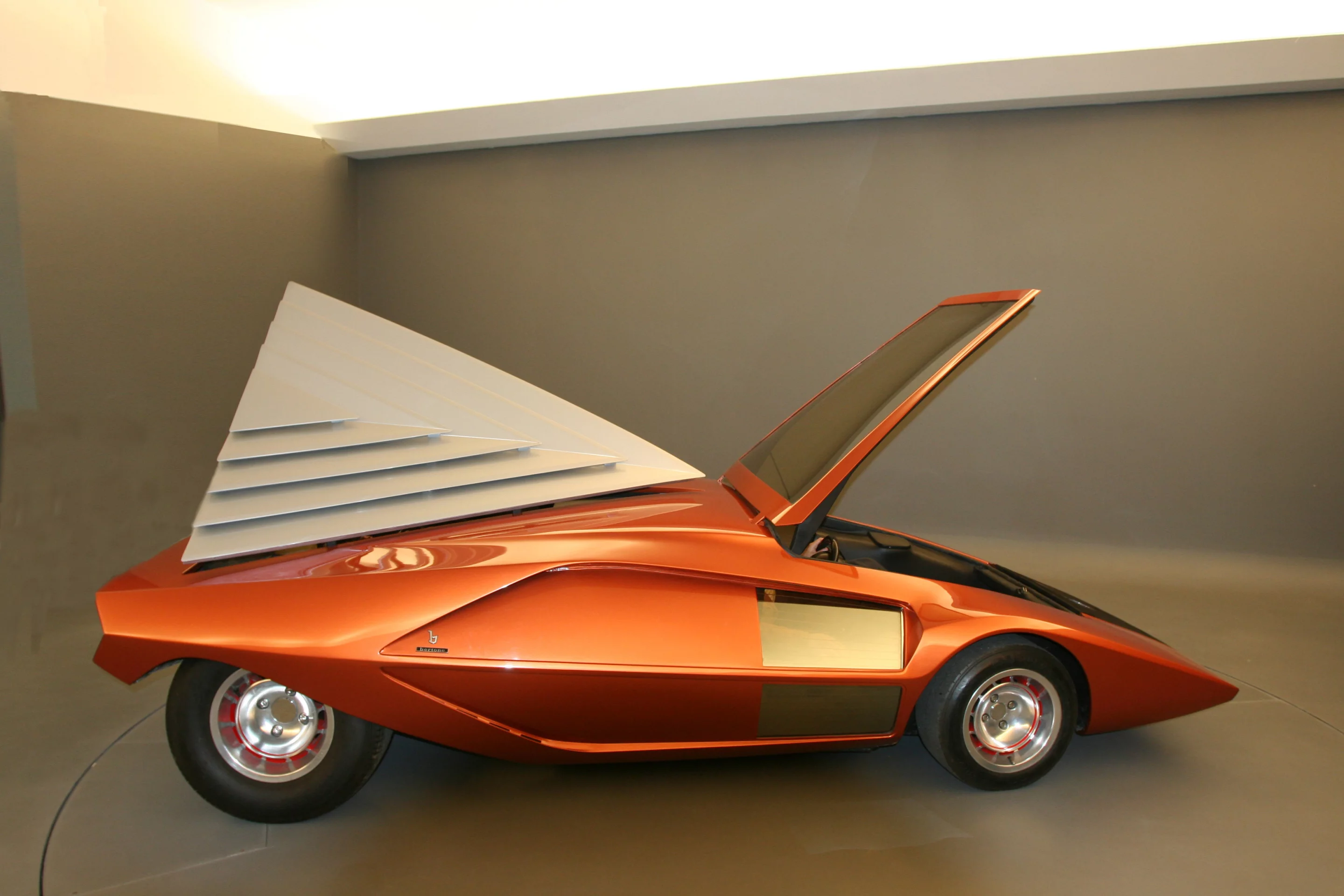 One of Bertone's most famous prototypes, the Stratos HF Zero recently sold for more than a million dollars