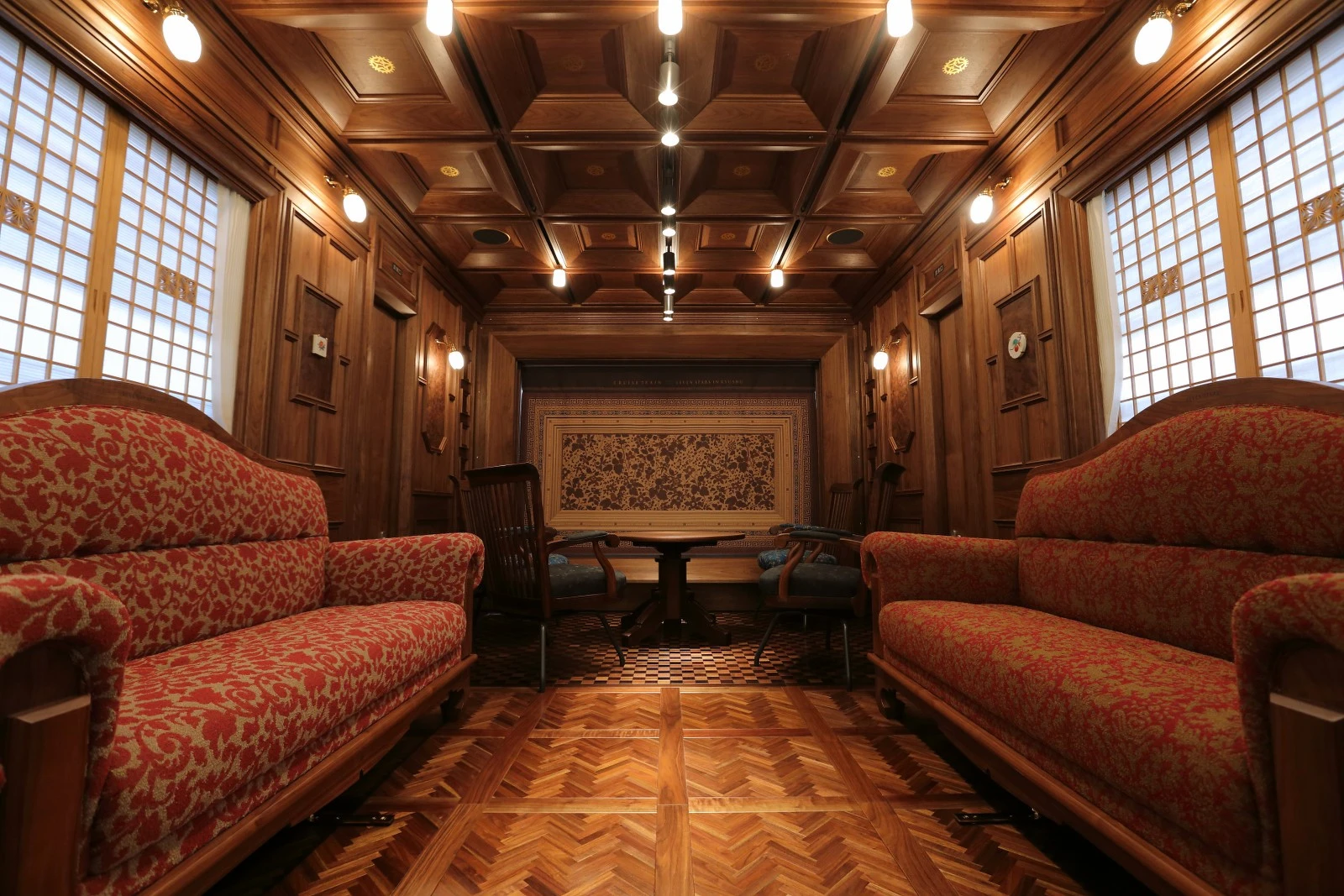 The Seven Stars comes equipped with a luxury lounge car, dining car and bar