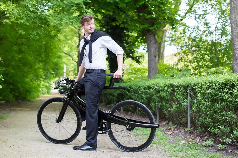 The Opus Sport has an all-black color scheme