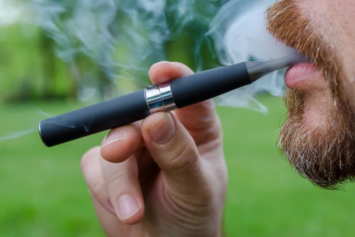 New findings suggest that e-cigarette use can trigger immune responses in the lung that can contribute to inflammatory lung disease