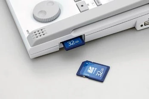 SD card recording with support for up to 32GB high speed SDHC cards.