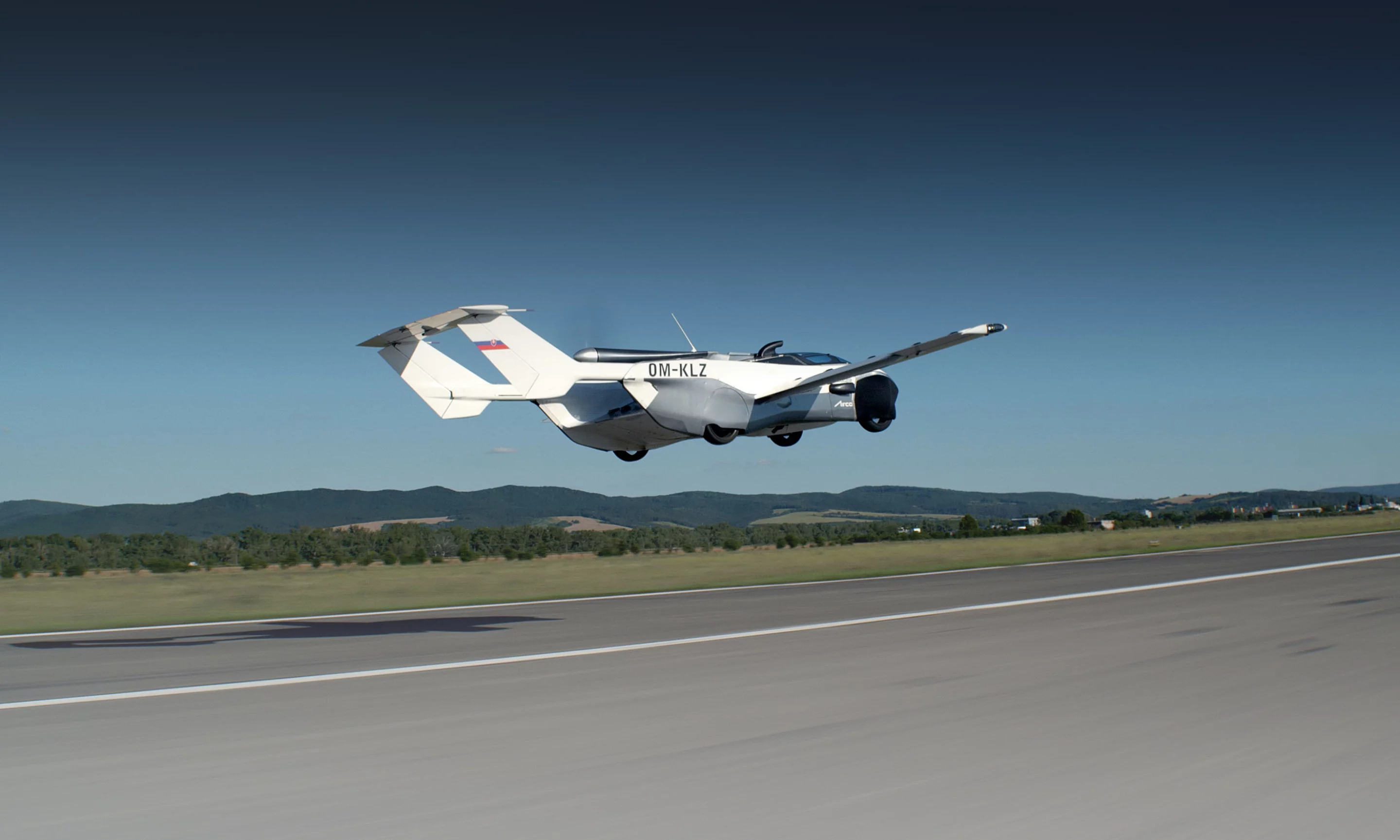 Should the AirCar go into production, pilots will be able to hop between city airports, land on the runway and then drive to their final destination – all using the same vehicle