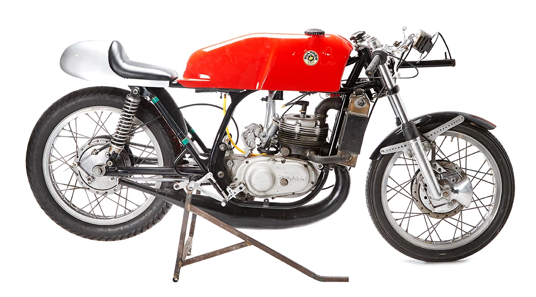 Purchased from a New Zealander who brought this 1968 Bultaco TSS 250 6 speed production racer back from Australia in pieces, it has been completely stripped down and rebuilt with anything requiring rectifying being done. Frame painted and alloy polished, the bike was started and tested. Please note, there is a fairing which will come with this bike. Estimate: NZD$30,000 to $40,000 (US$19,000 to $25,000)