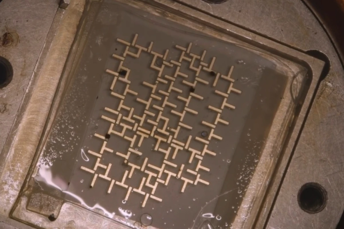 Engineers at Stanford University have reinvented the idea of fluid-operated equipment to create the world’s first water-operated computer