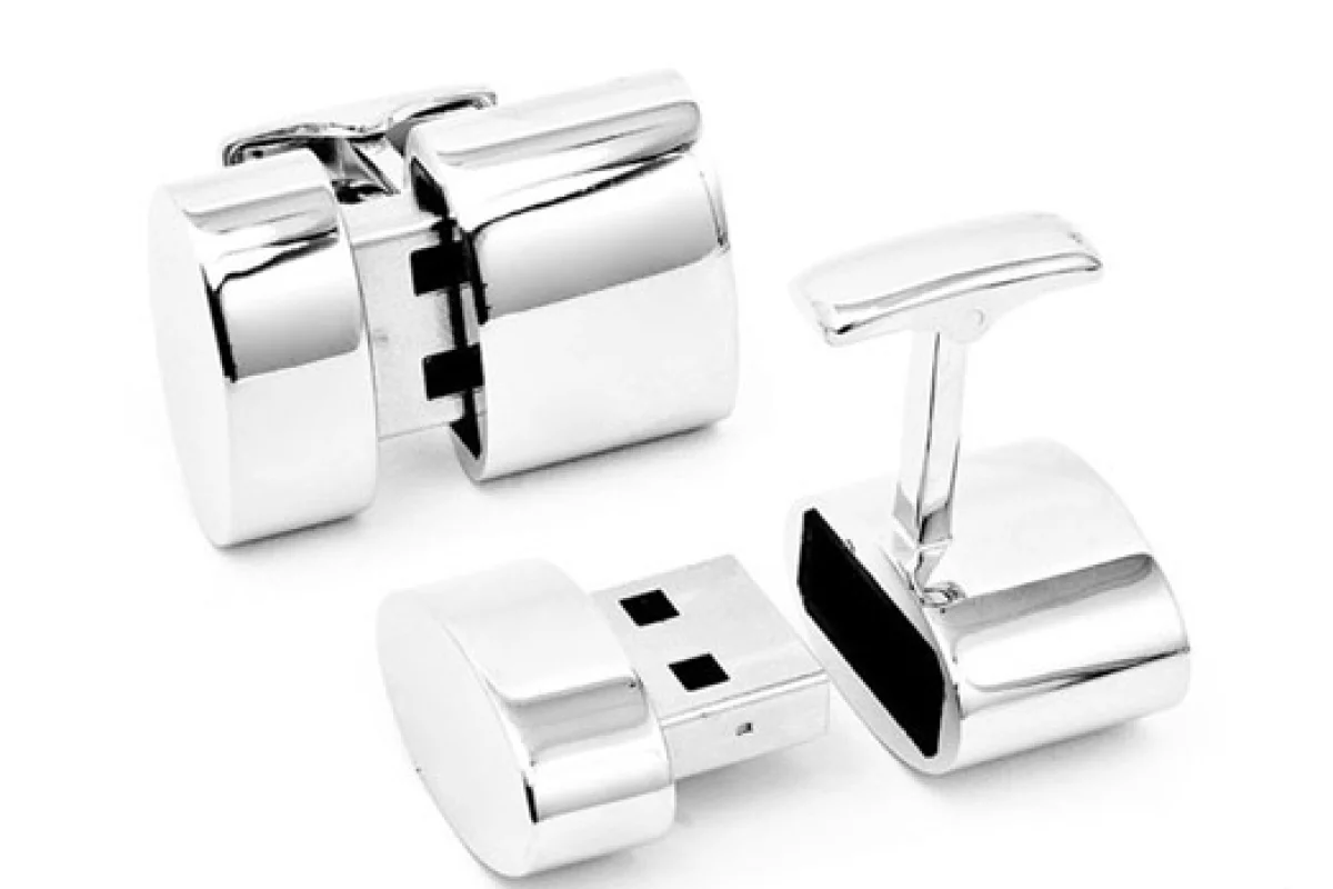 The end of one of the cufflinks pops out, and when plugged into the USB port on your computer creates a hotspot that can be used by other devices