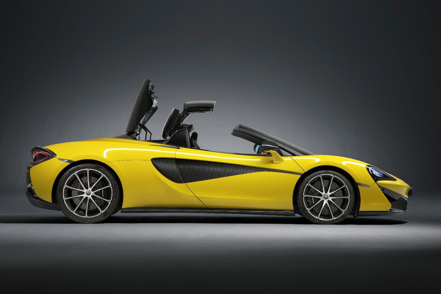 Mclaren 570s Spider Hardtop Performance Joins Convertible Glamour