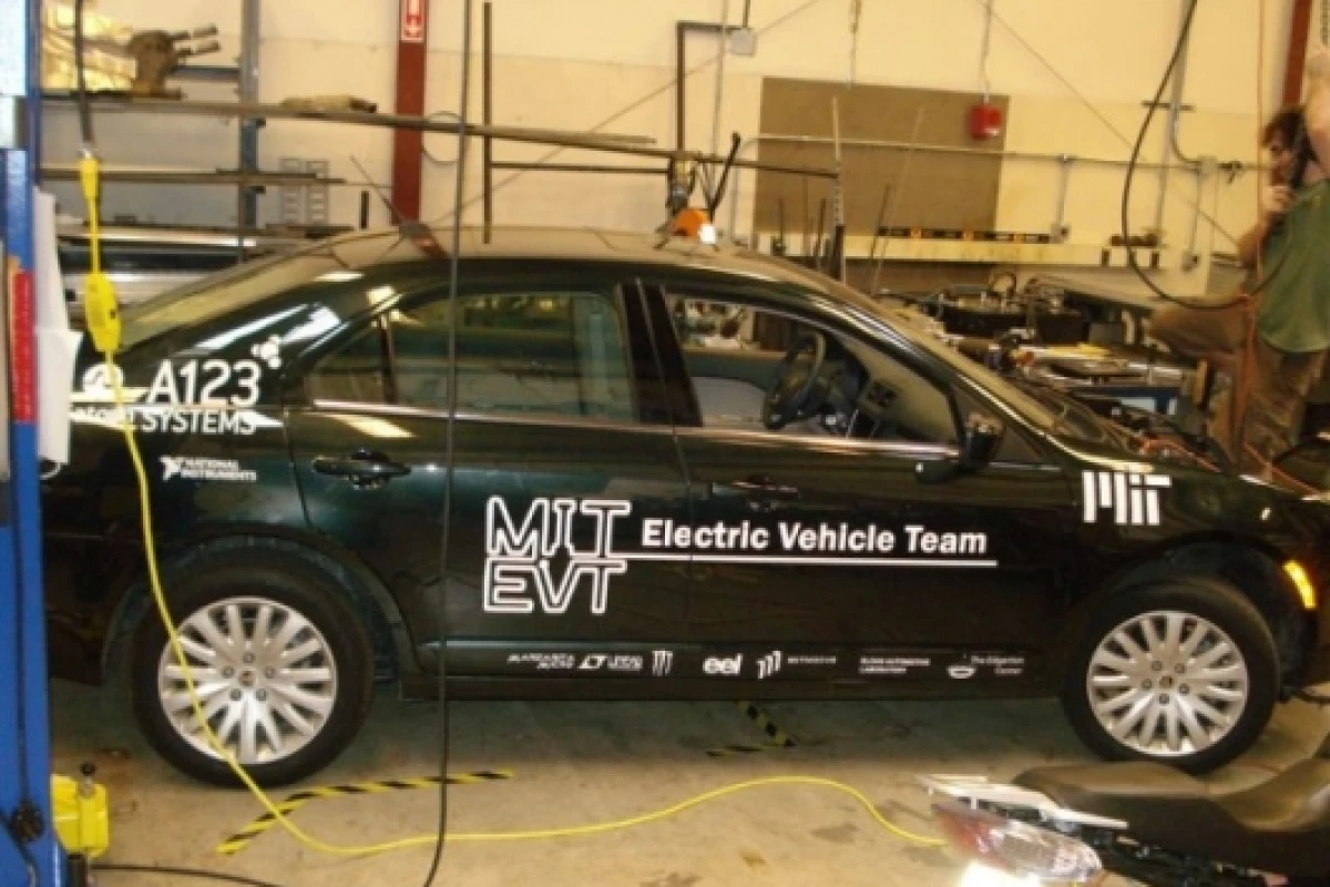 An electric vehicle is nothing without a catchy name - meet MIT EVT's elEVen
