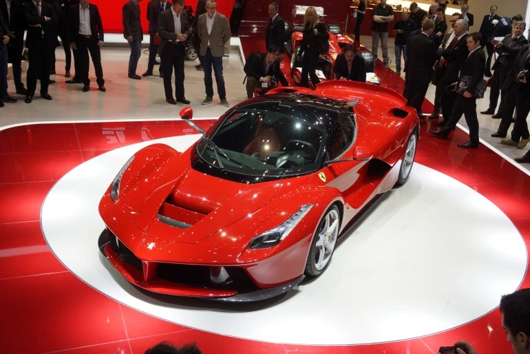 The LaFerrari features a 949-hp V12/HY-KERS hybrid powertrain