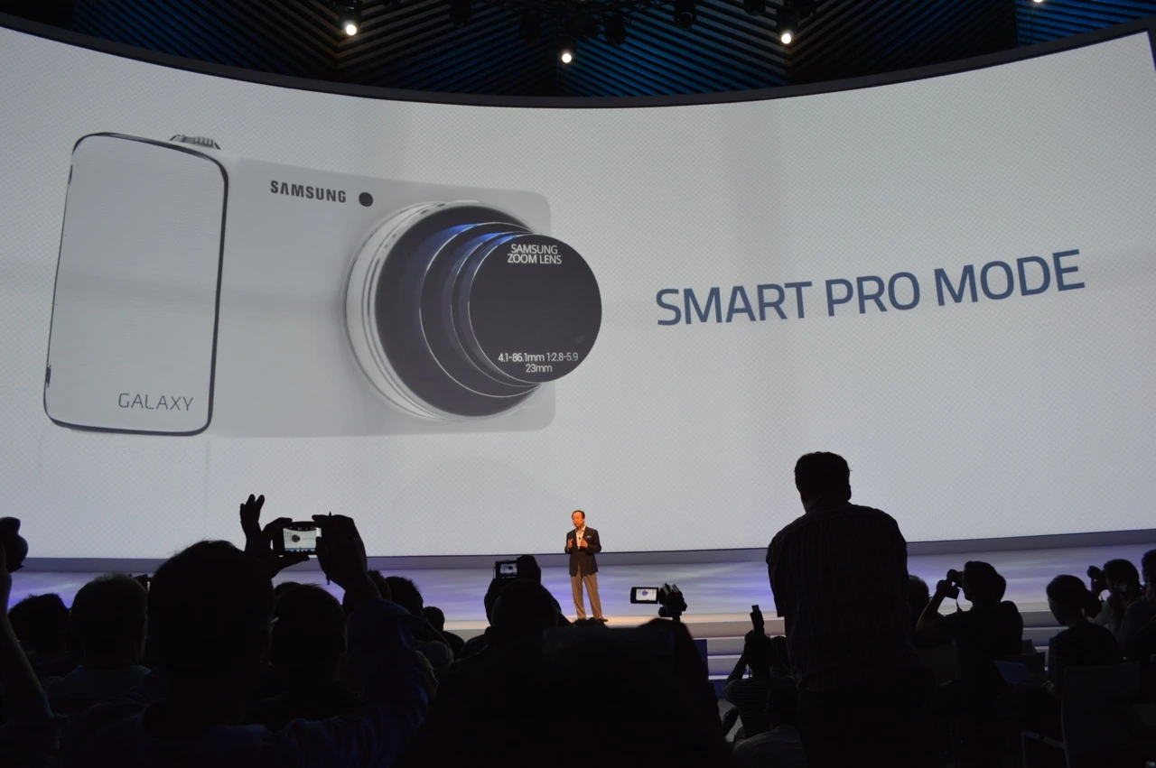 Samsung's GALAXY Camera - a compact camera with a smartphone type touchscreen on the back