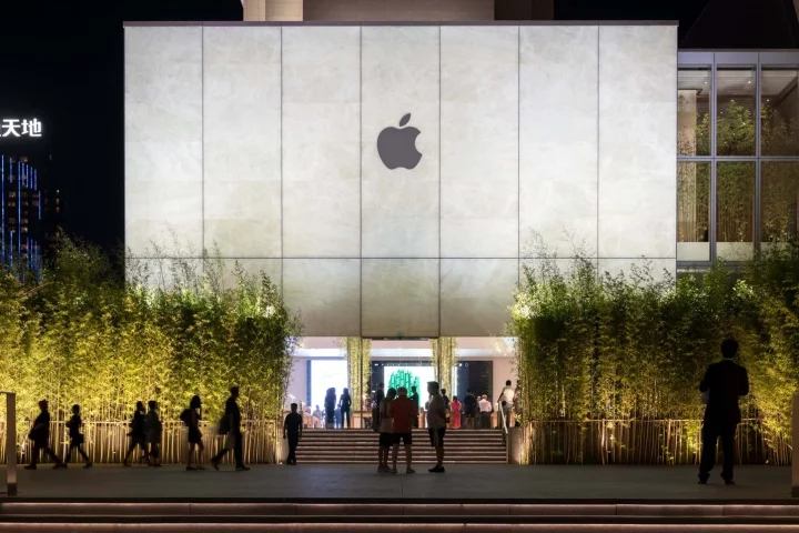 Cotai Central was designed by Foster + Partners, in collaboration with Apple's Jonathan Ive and Angela Ahrendts