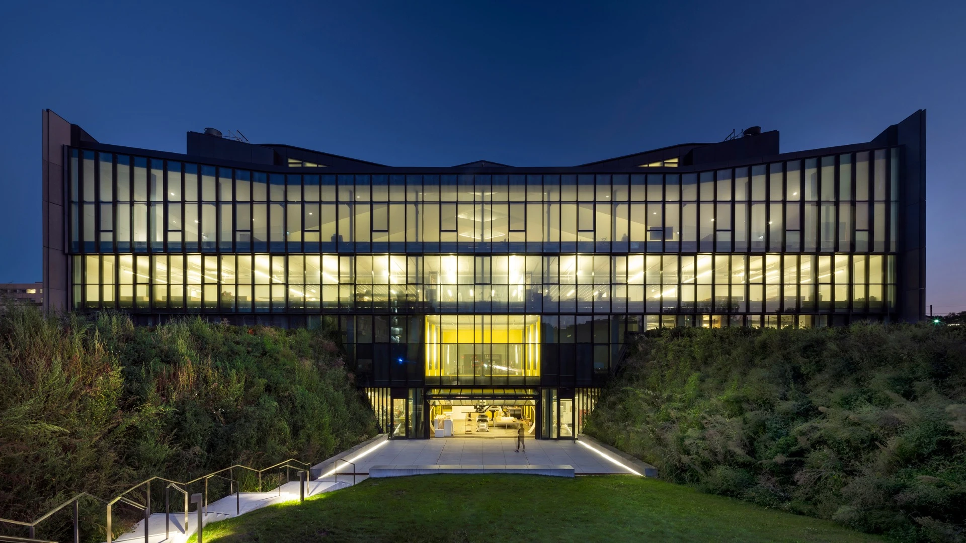 Toronto's Daniels Building at One Spadina Crescent is one of the 2019 AIA COTE Top Ten Awards winners