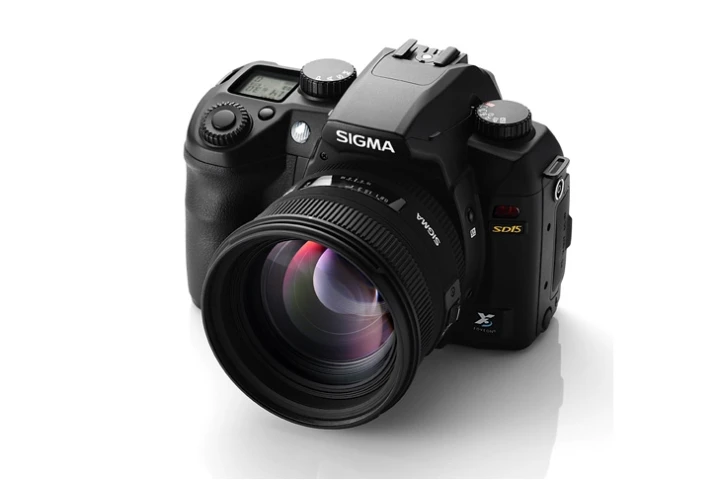 The Sigma SD15 DSLR runs a 14MP Foveon X3 direct image sensor
