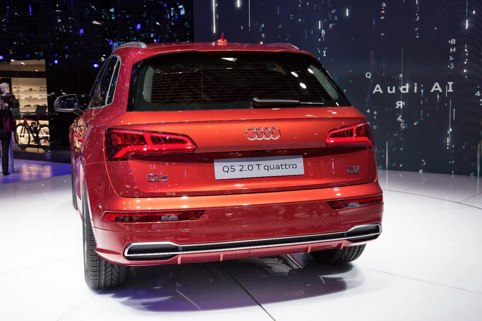 The Audi Q5's rear LED lights mimic the shape of the outgoing car's