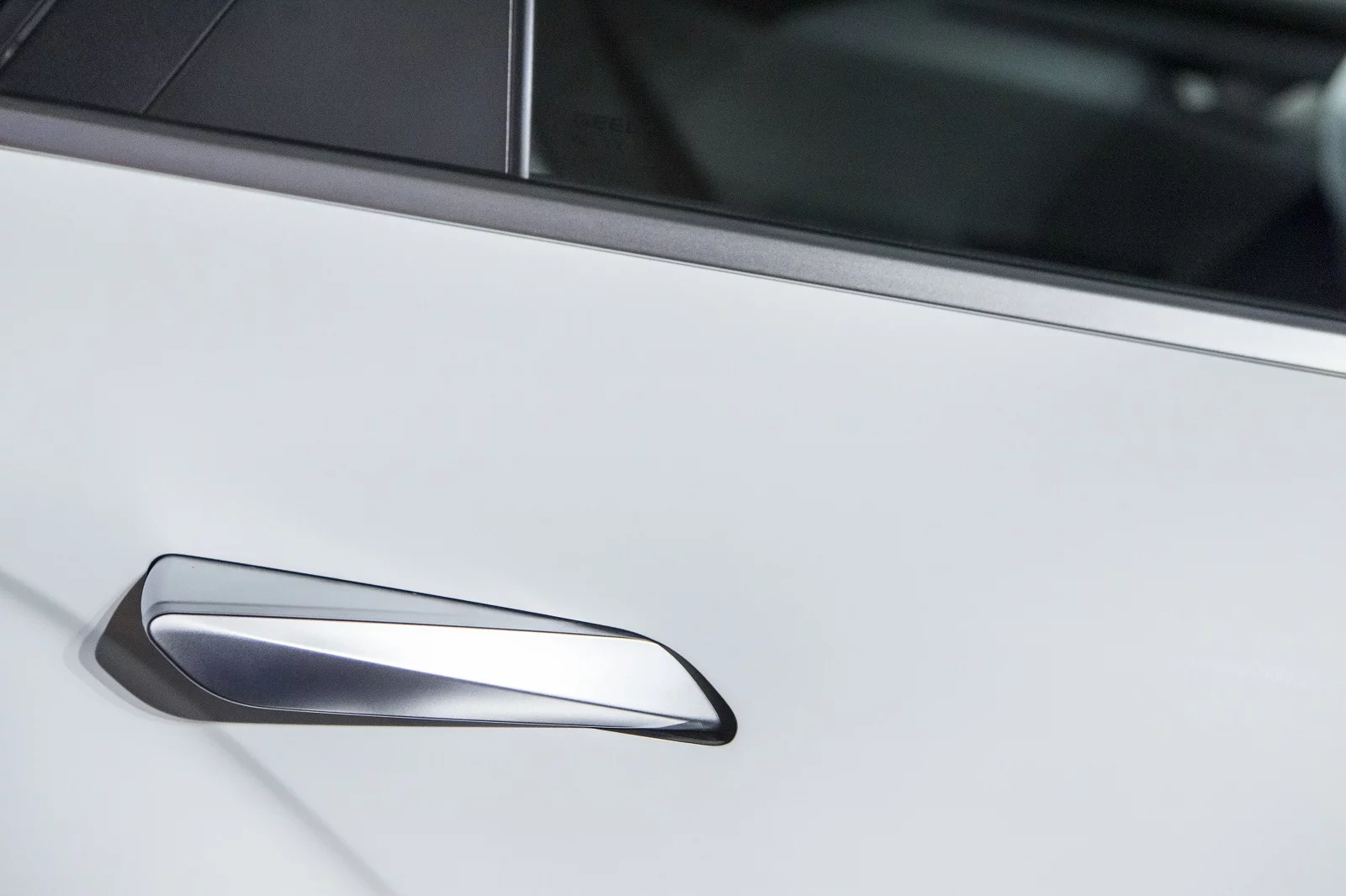 Pop-out door handles help reduce drag