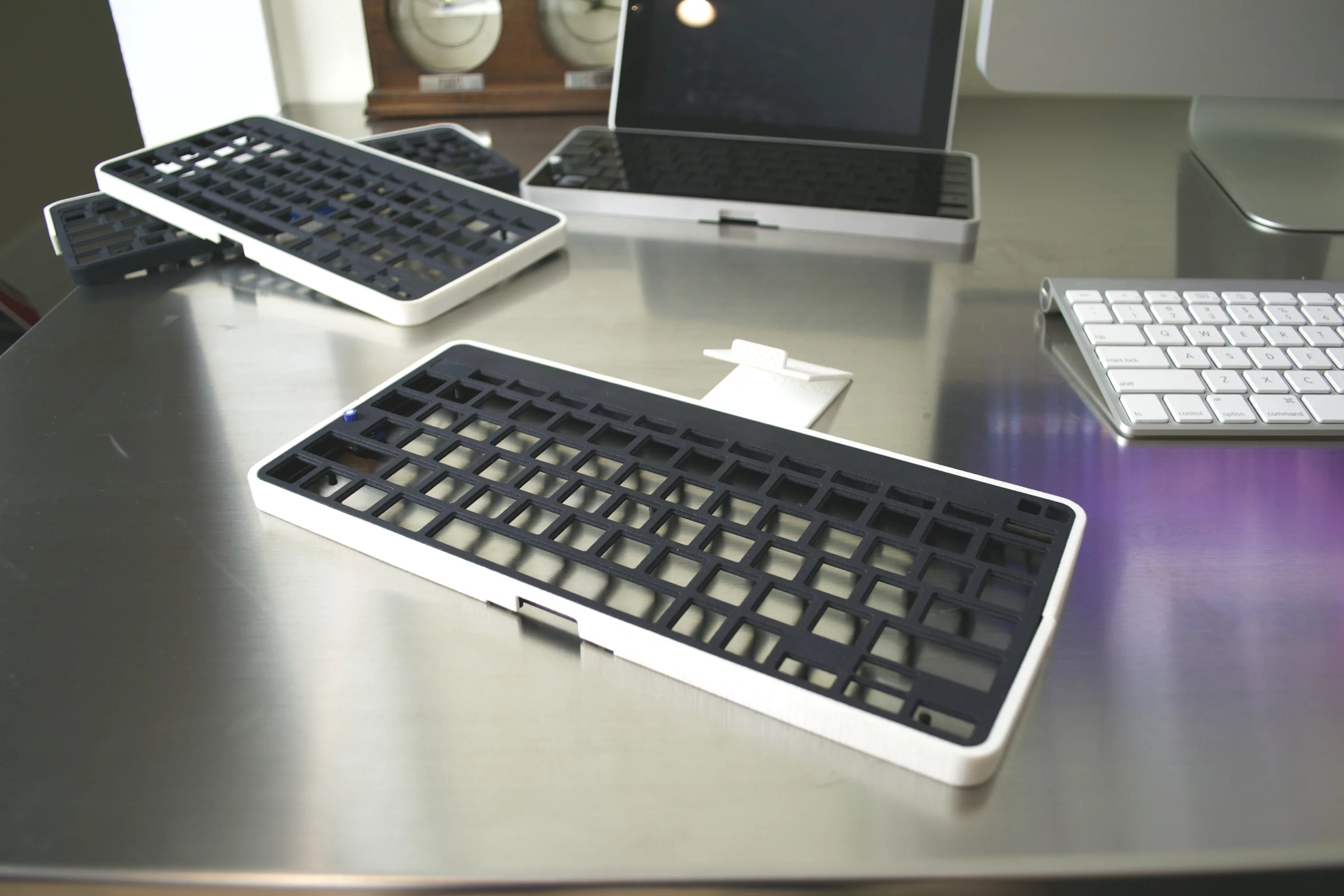 Early designs also featured an injection-molded polycarbonate plastic chassis, but the chassis on the current model is made from machined aluminum