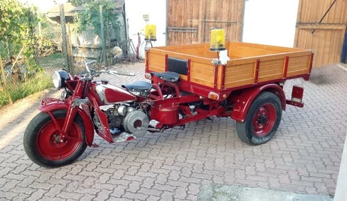 This 1955 Moto Guzzi Ercole Motocarro, Lot 110 at Coys Ascott Sale (10-Oct-05) is estimated to sell for between £8,000 and 10,000 ($12,000 and $15,500)
