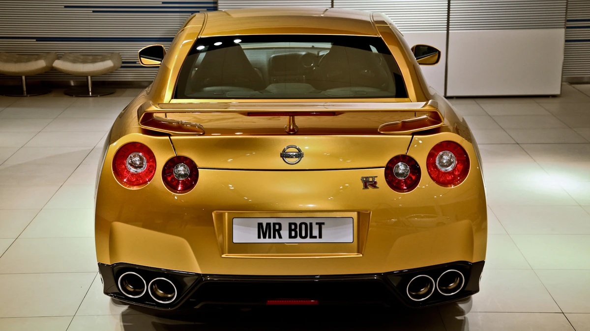 The rear window of the Bolt Gold GT-R