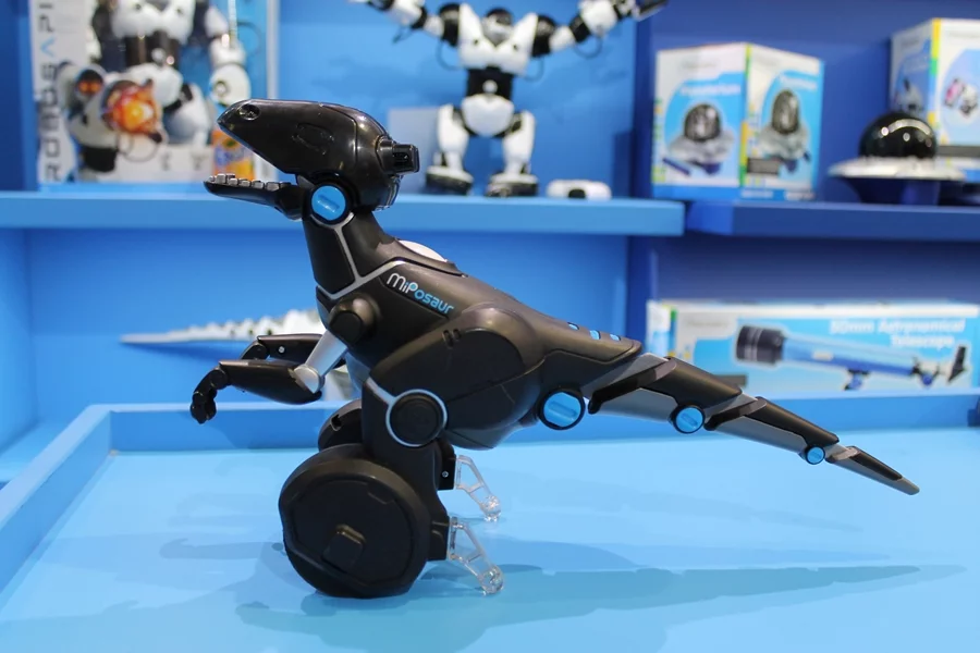 Amongst the gestures to which this ferocious toy reacts are swiping a hand in front of its face to make it turn to the side, swiping around its head to make it spin on the spot, and covering its eyes to make it act frightened (Photo: Stu Robarts/Gizmag)