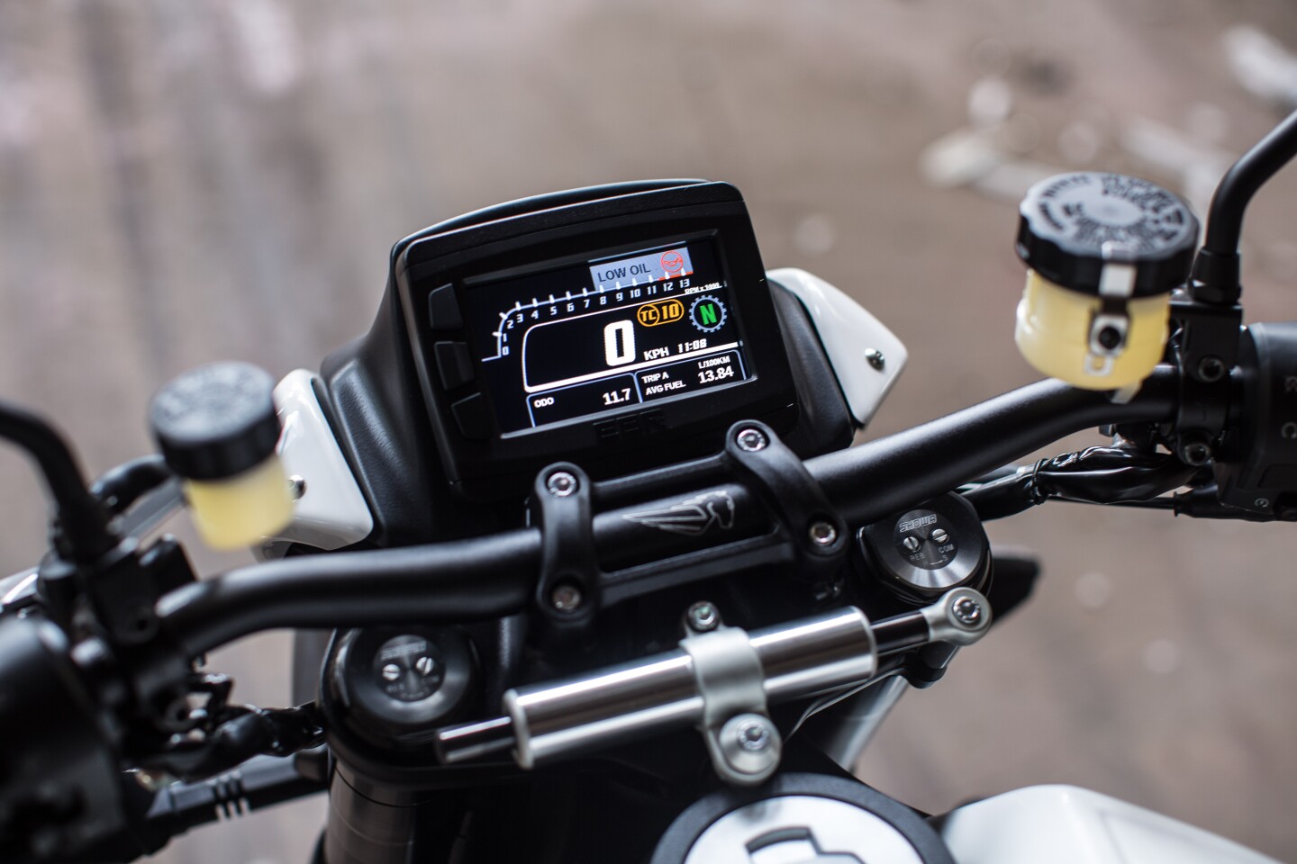 The EBR 1190SX's full-color dash works well and is easier to use than on the 1190RX (Photo: Loz Blain)