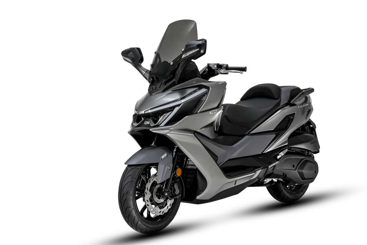 Tech-packed touring maxi scooter comes for the Suzuki Burgman