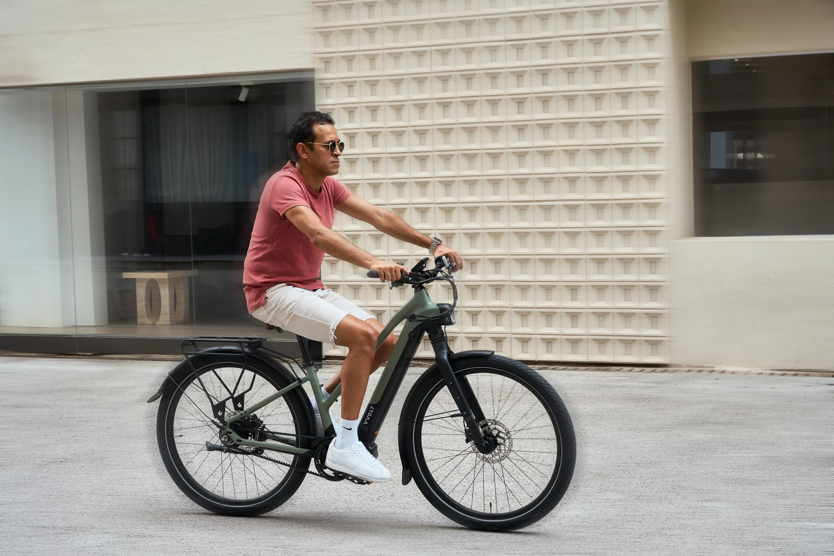 The Centauri II sports a 60-mile UL-certified battery