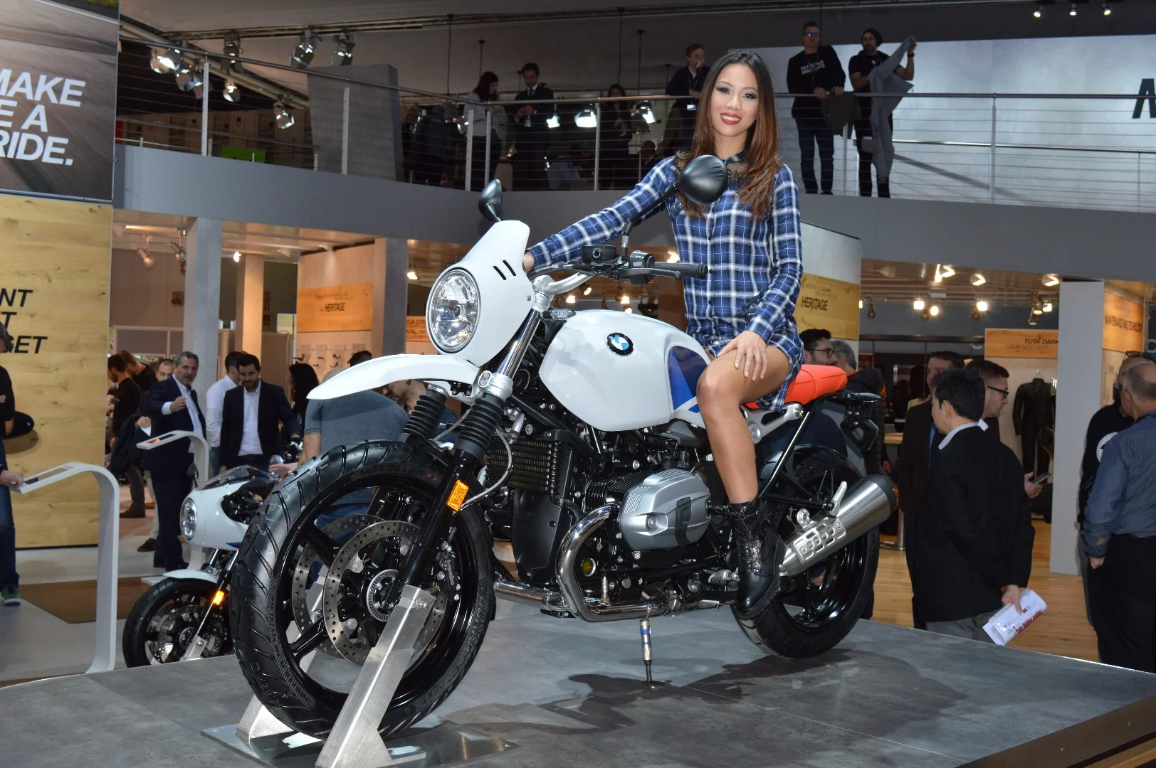 The Urban G/S is a tribute to BMW's trend-setting R 80 and R 100 G/S adventurers of the 1980s, based on the R nineT