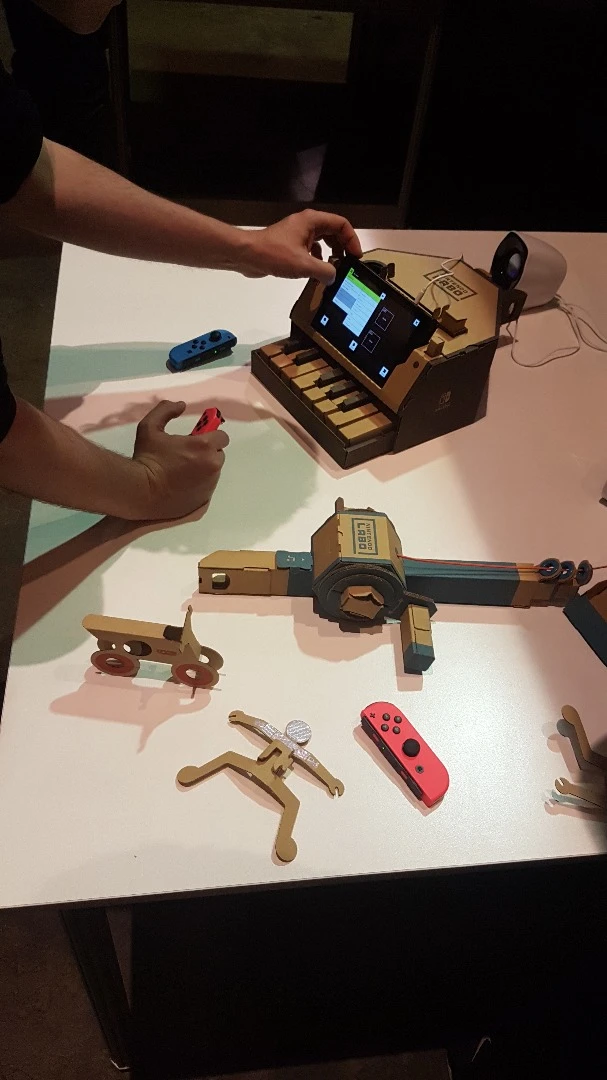 Nintendo Labo combines the fun of video games, the DIY satisfaction of Lego, the creativity of crafts and the sneaky education of a STEM toy