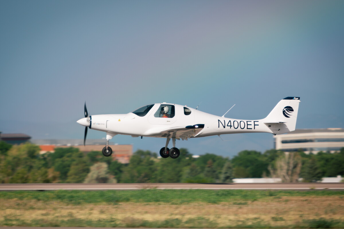 Electric plane designed to ease pilot shortage aces first flight