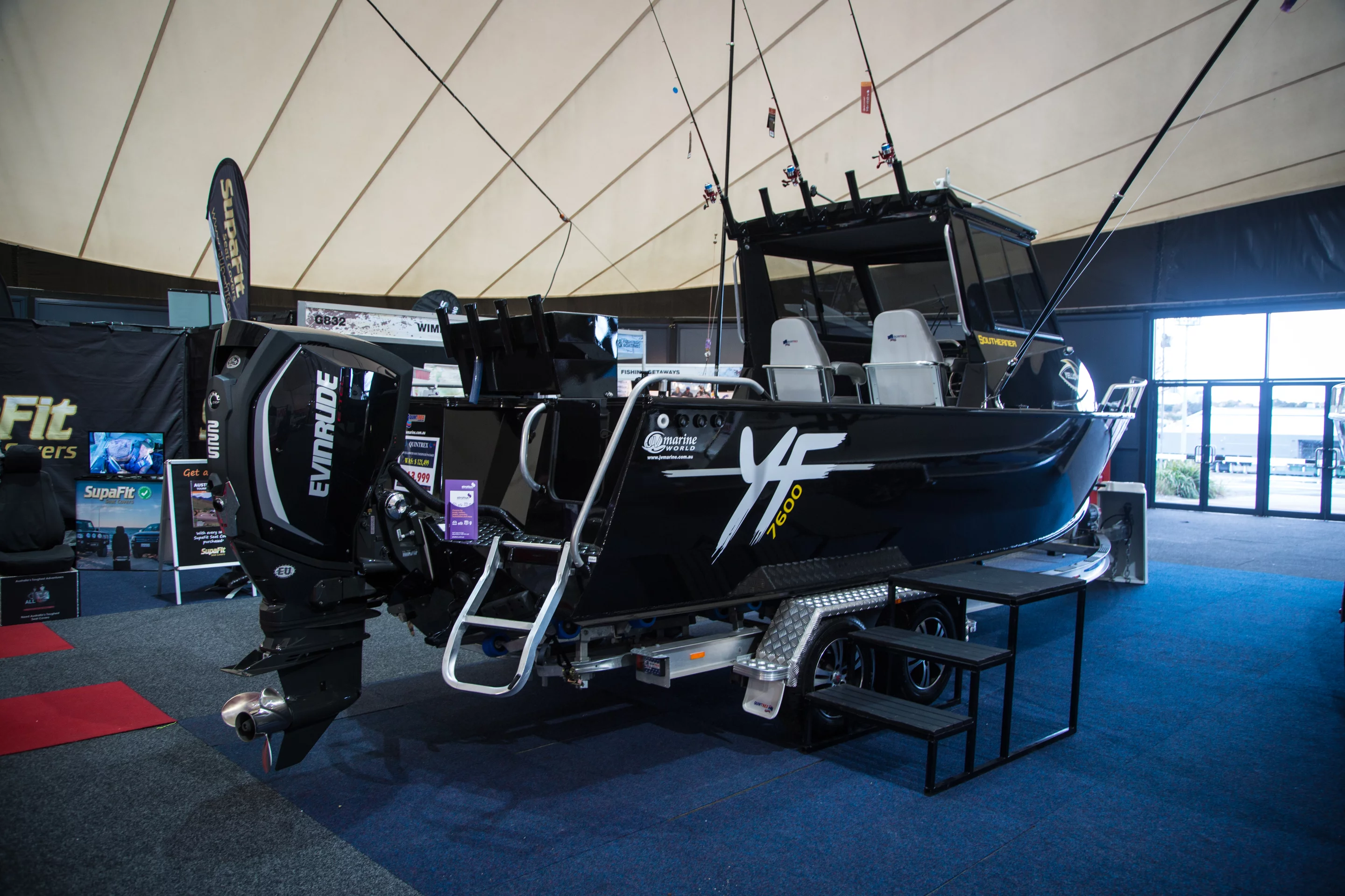 JV Marine World YF7600