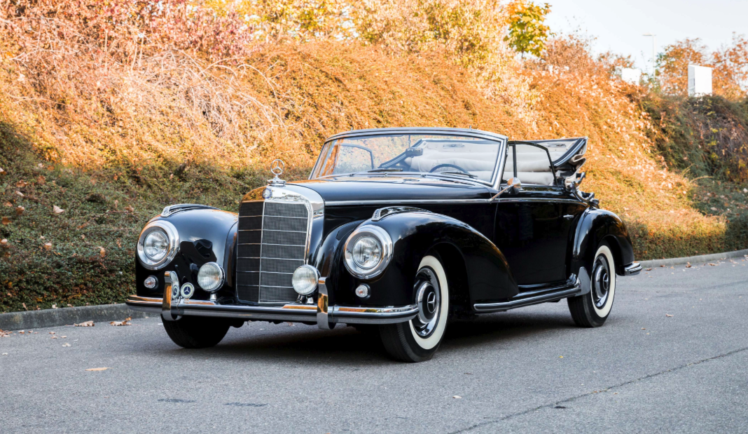 €476,800 | 1954 Mercedes-Benz 300 S Convertible | Auction Description: Artcurial