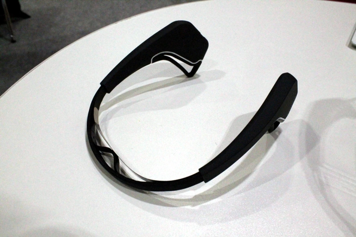 InterAxon launched its Muse EEG brain trainer in Europe this week (Photo: Stu Robarts/Gizmag.com)