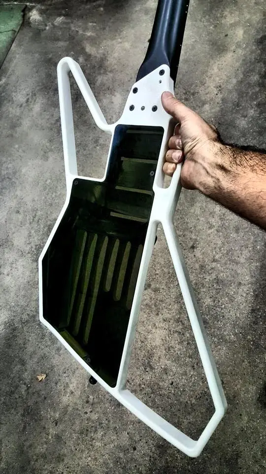 The rear plate masking the electronics comes in smokes acrylic black glass as standard