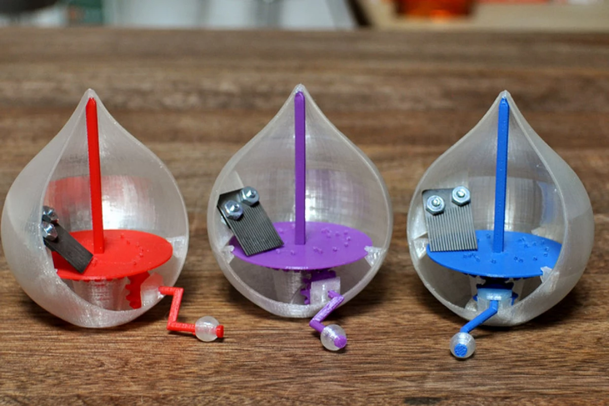 Music Drop offers nostalgic music lovers a chance to have a 3D-printed music box play a tune of their own making (Photo: Left Field Labs)
