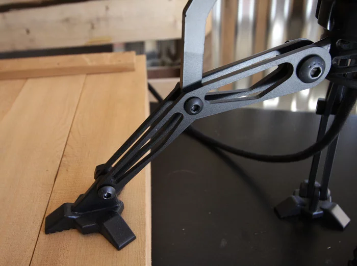 The legs use Allen bolt adjustments
