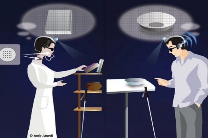 Virtual Cane is a kind a handheld sonar capable of recognizing physical objects up to 10 m (39 ft) from the user (Photo: Amid Amedi)