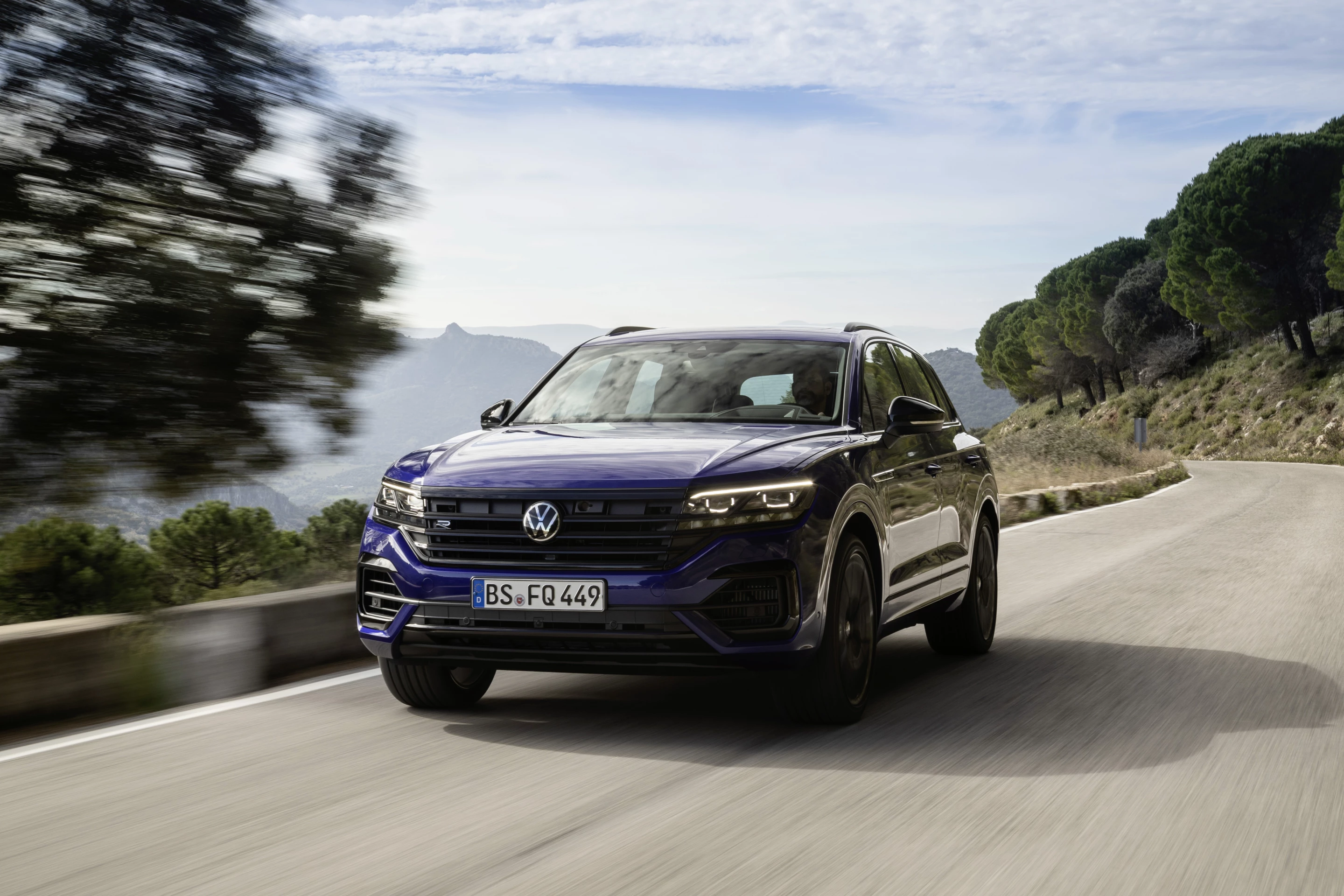 Drivers can hit the accelerator and summon all the hybrid drive power for accelerating and passing