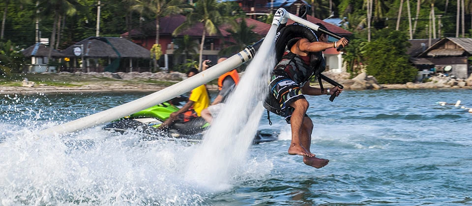 The X-Jetpacks H3X Hydro hits the water