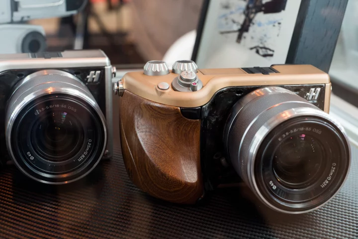 The Hasselblad Lunar had been designed as an "ultimate luxury" mirrorless interchangeable lens camera