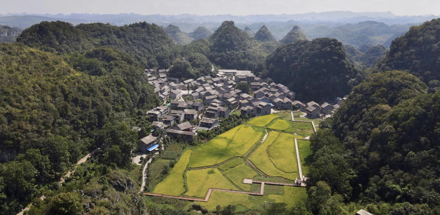 The Landscape of the Year was awarded to Shancun Atelier, School of Architecture, Tsinghua University + Anshun Institute of Architectural Design for the project Preservation and Rehabilitation of Rural Landscape of Gaodang: A Buyi Ethnic Minority Group Village in Southwest China