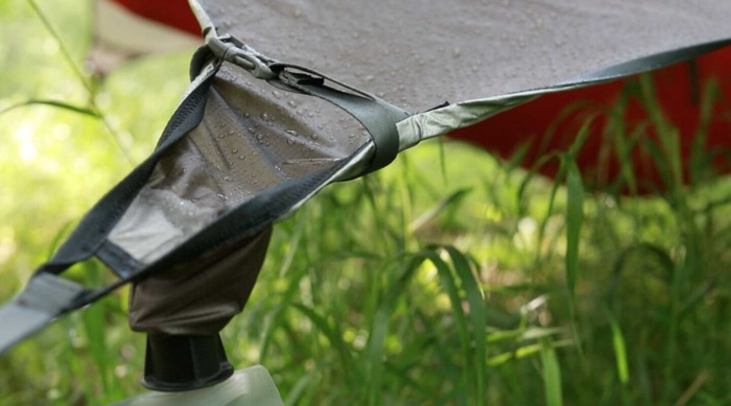 Kammok tarp collects rainwater for drinking